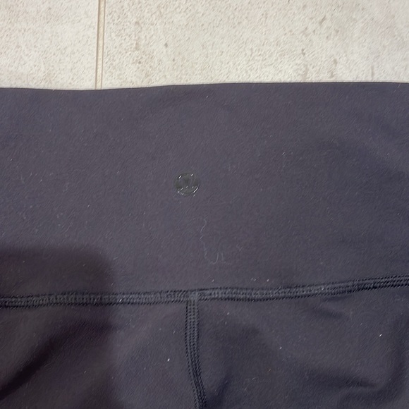 Black wunderunders, midrise size 6 - Picture 3 of 4